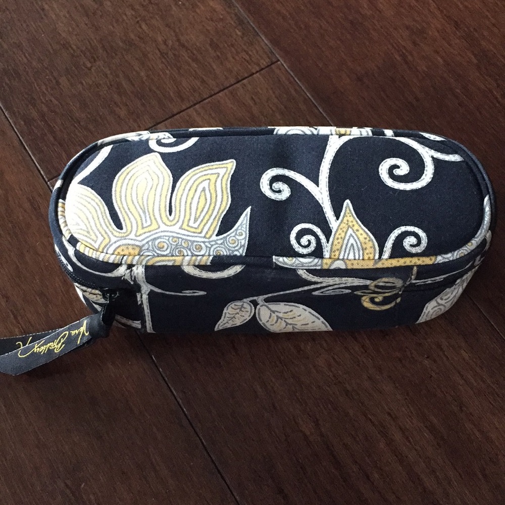 GUC Vera Bradley Sunglasses Zipper Case